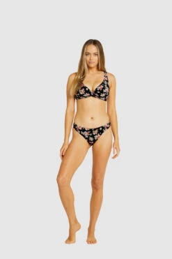 Baku Chelsea D/DD Twist Bralette Bikini Top