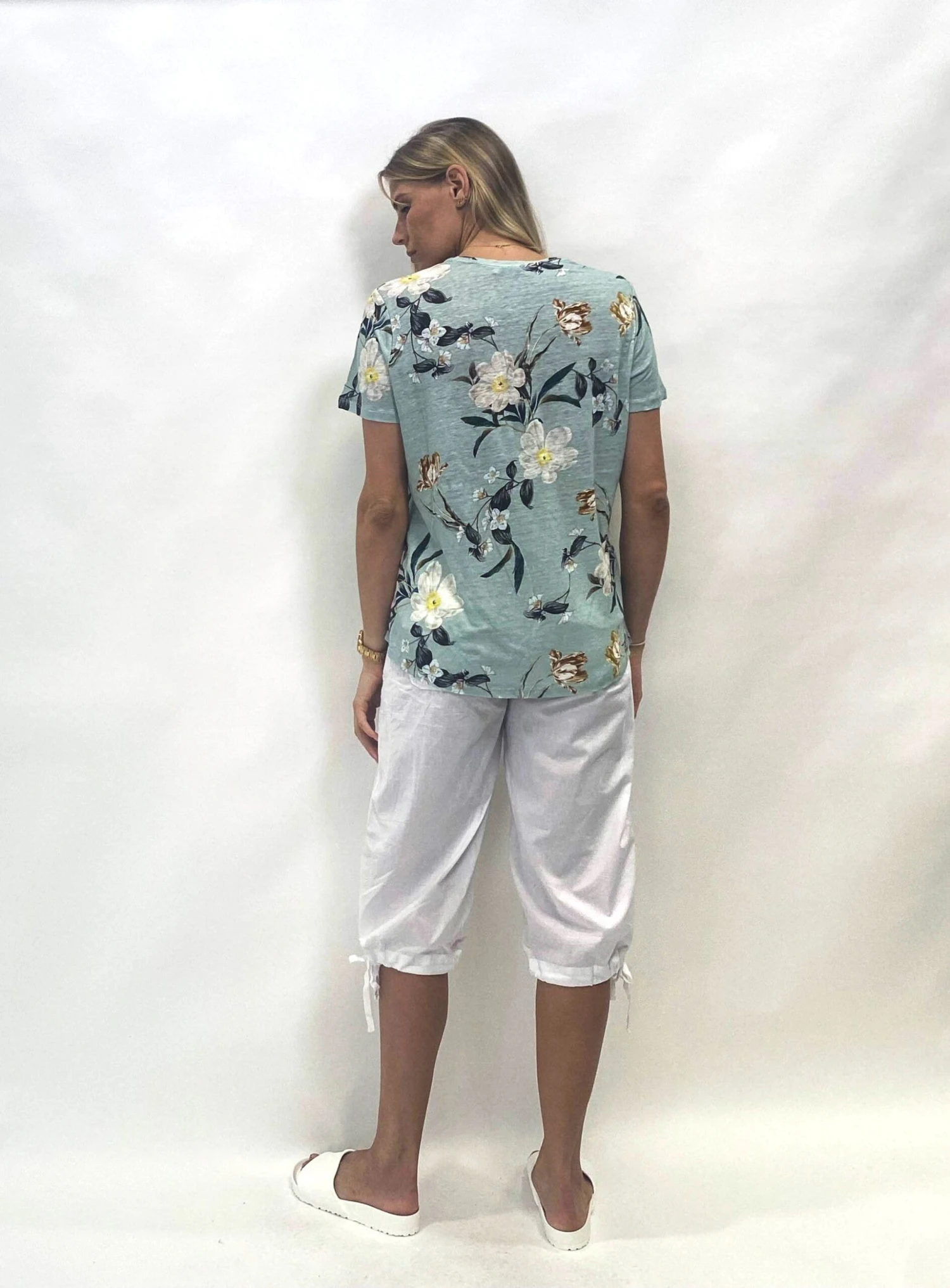 Linen V Neck Floral T-Shirt - Image 3
