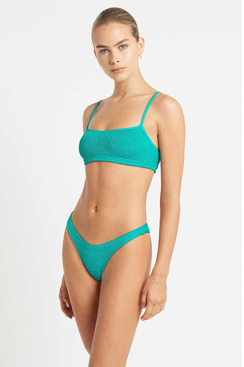 Bond-eye Scene Brief - Image 6