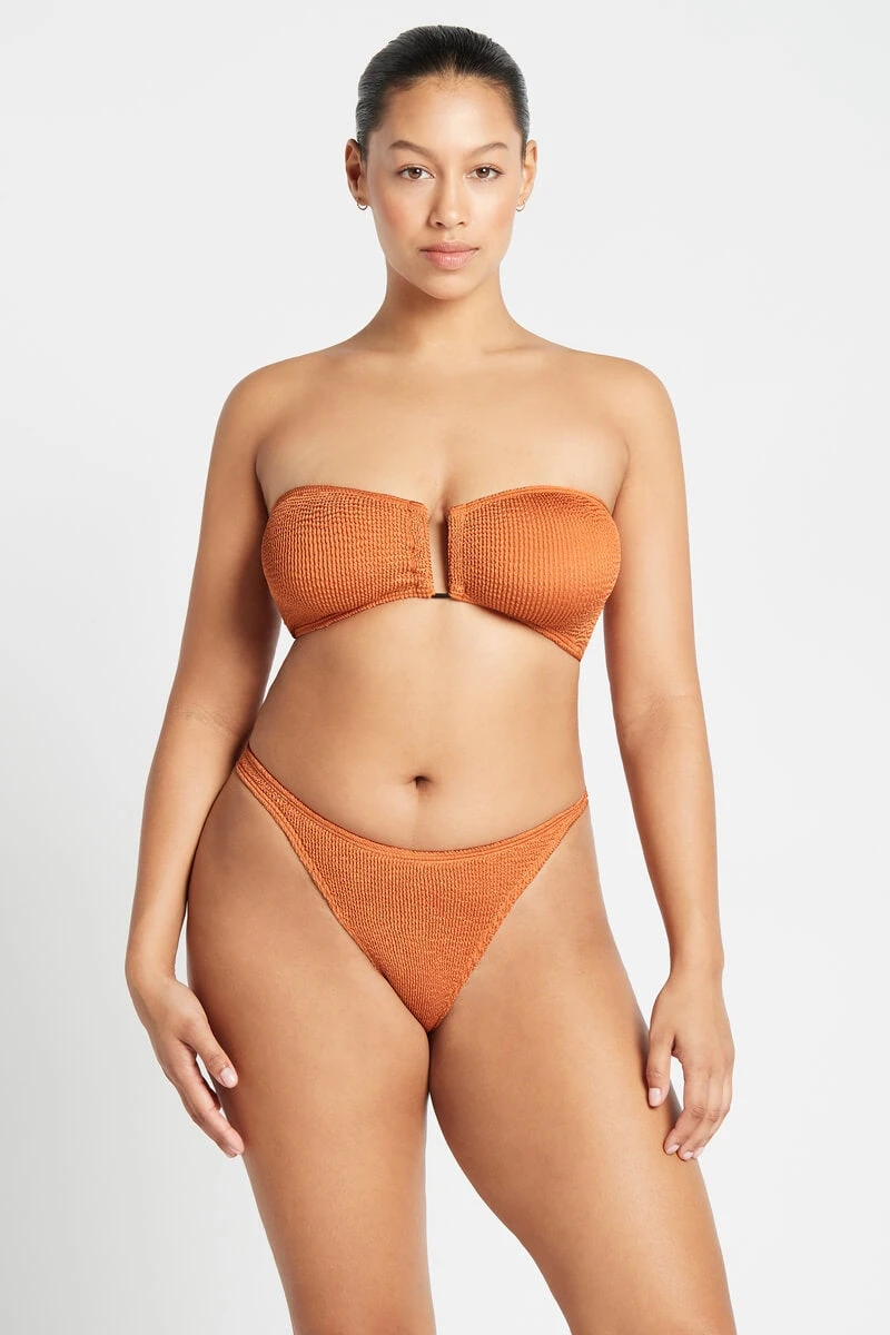 Bond-eye Scene Brief - Image 13